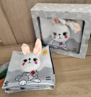 کتاب کتاب پارچه ای حیوانات مزرعه (2زبانه،باجعبه) | انتشارات جابیرو